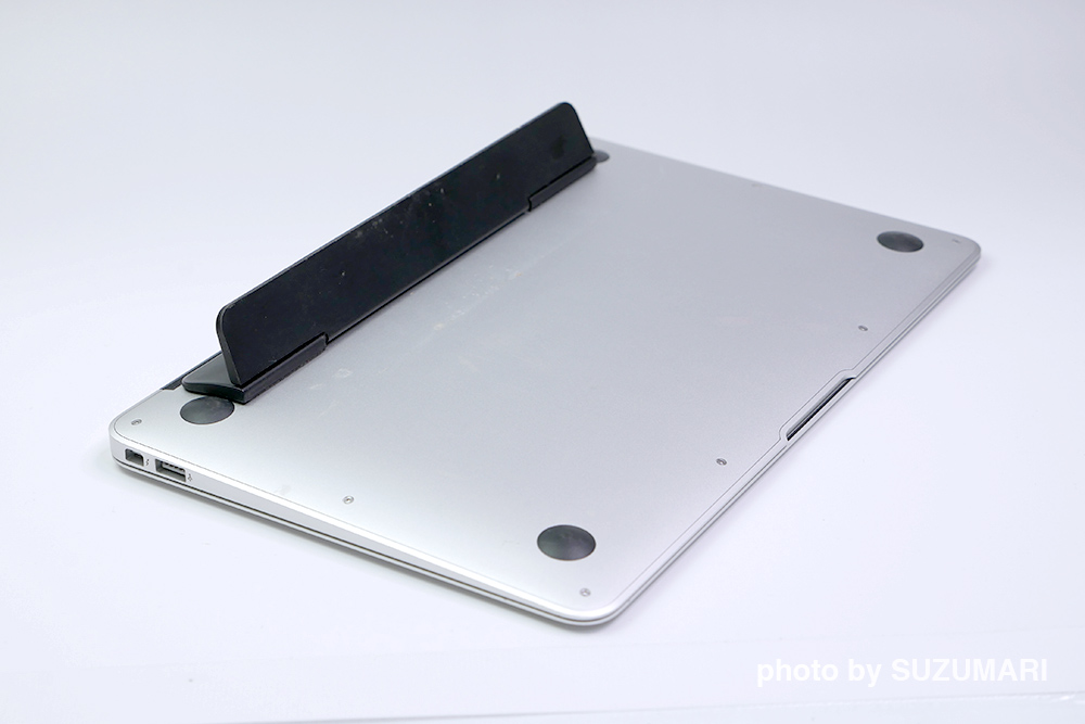 Bluelounge Kickflip MacBook Pro用フリップスタンド 13インチ