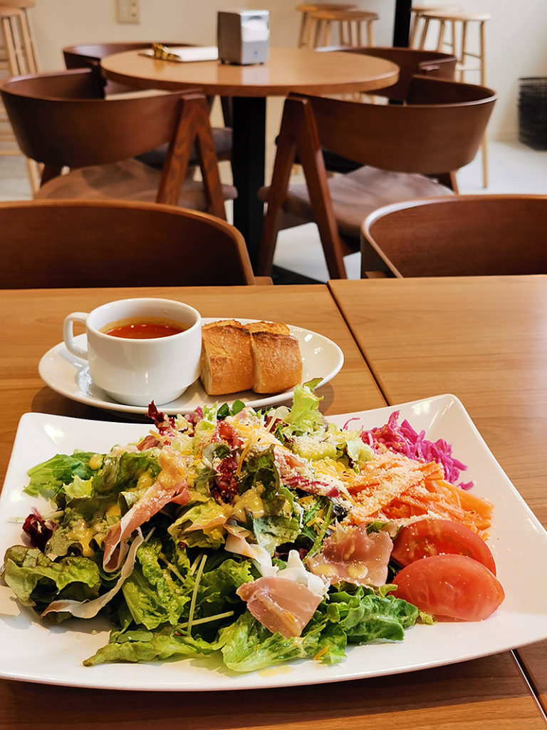 サラダランチ