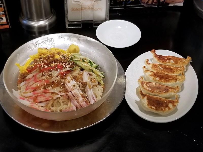 冷やし中華に餃子も!