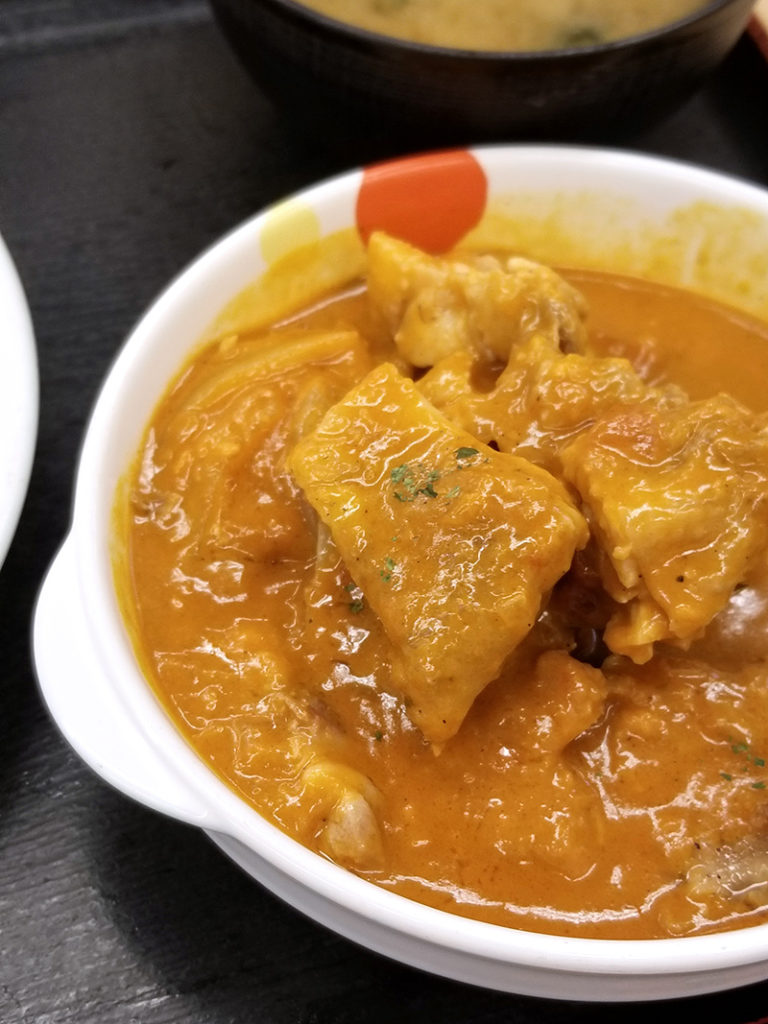 中にはチキンがところ狭しと!
