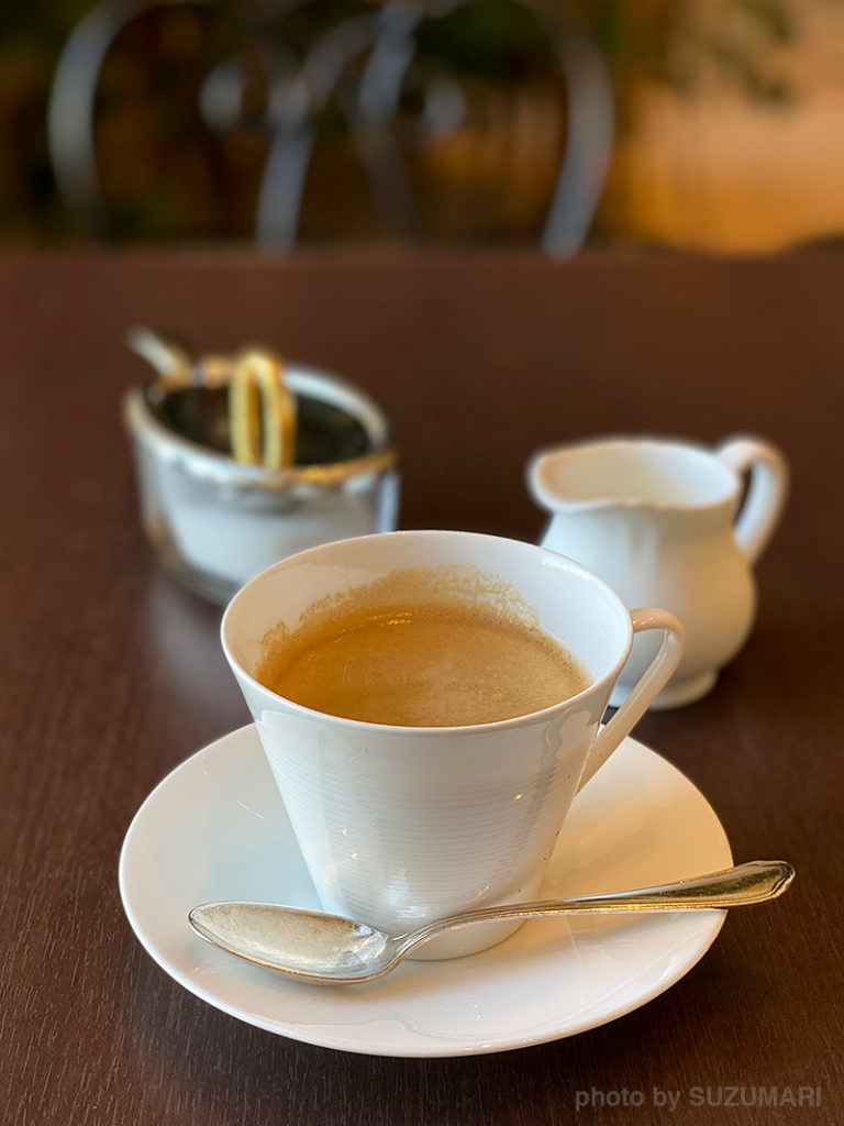 のんびりコーヒーを飲みながら東京の景色を堪能できます