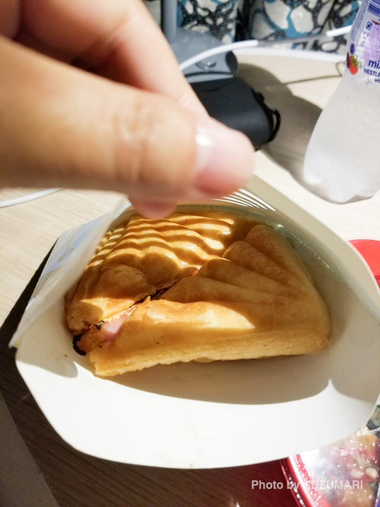 チーズがとろけるあつあつホットサイド