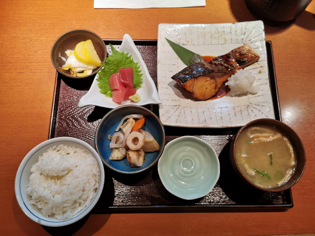 ぶり照り焼き定食
