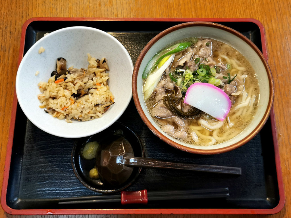 肉うどんセット