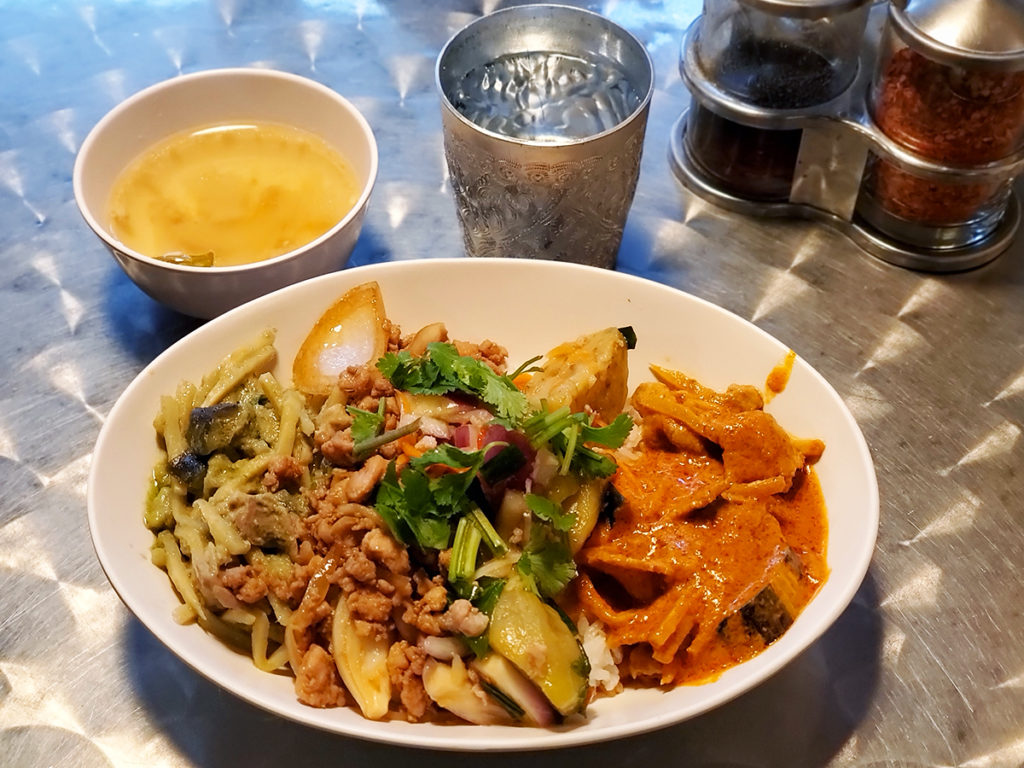 今日のぶっかけランチ