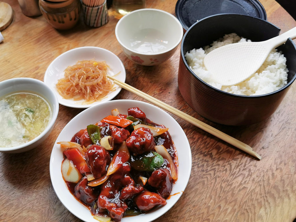 ご飯どれくらい食べよう