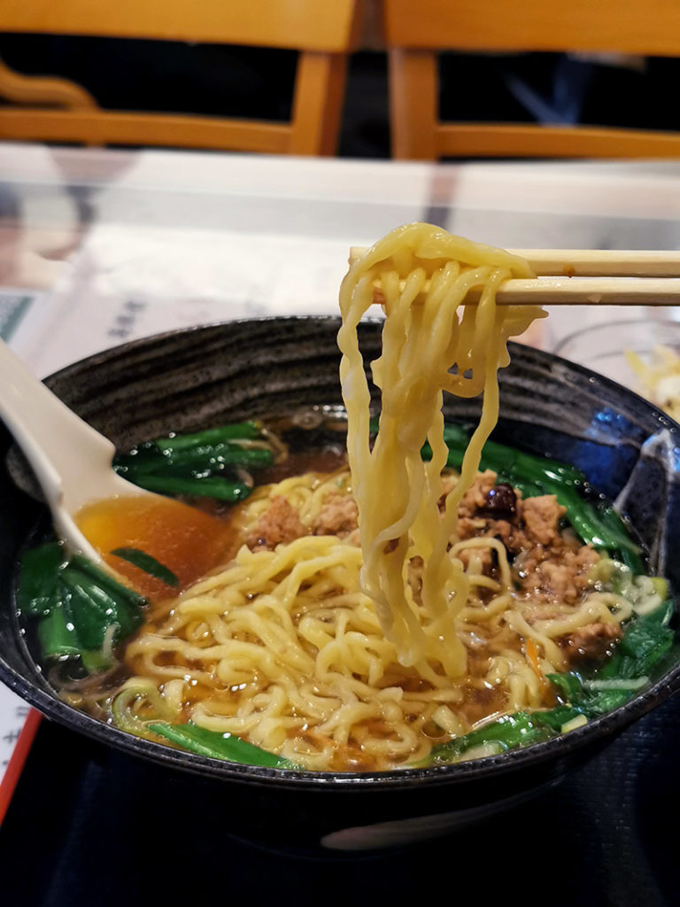 手打ち感のある台湾ラーメン