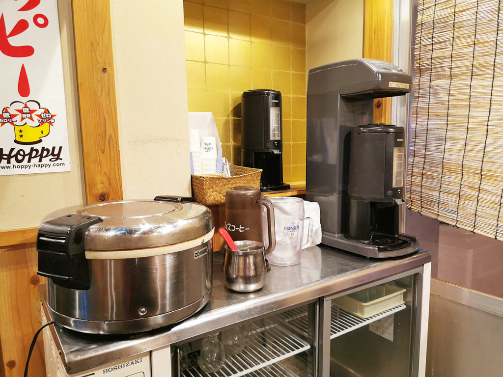 コーヒーはセルフサービスです